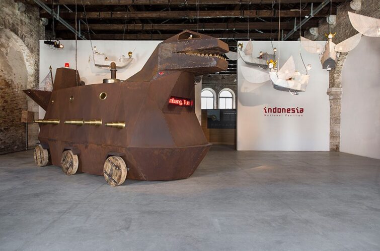 Heri Dono’s 'Voyage – Trokomod' at the Indonesian Pavilion, 2015. Image by Luciano Romano.